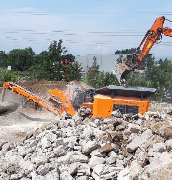 TRAKTORIEM-Rockster-R700S-Impact-Crusher-Prallbrecher-Concrete-Beton-Recycling-Austria-01 TRAKTORIEM-Rockster-R700S-Impact-Crusher-Prallbrecher-Concrete-Beton-Recycling-Austria-01