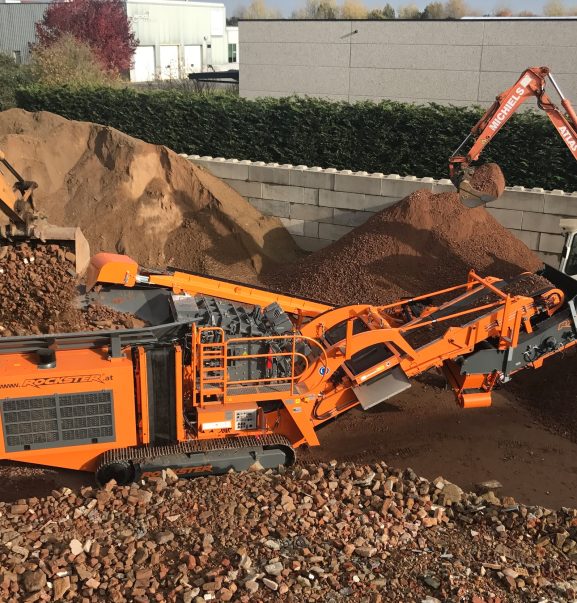 TRAKTORIEM-Rockster-R900-Impact-Crusher-Prallbrecher-Demolition-waste-Bauschutt-Recycling-Aufbereitung-Belgium-01 TRAKTORIEM-Rockster-R900-Impact-Crusher-Prallbrecher-Demolition-waste-Bauschutt-Recycling-Aufbereitung-Belgium-01
